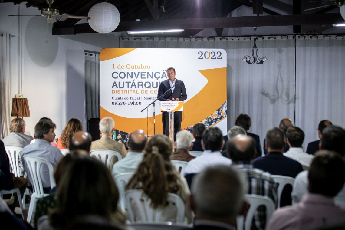 luis montenegro na convencao do psd coimbra