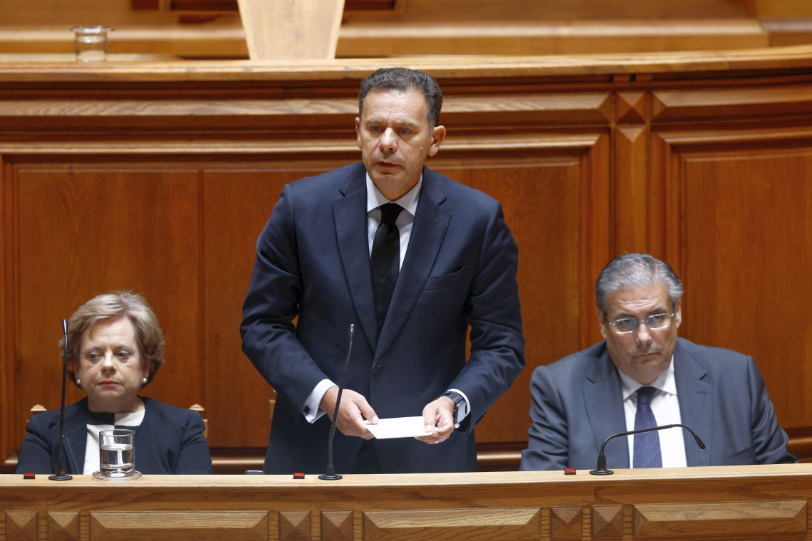 luis montenegro parlamento agosto 2025