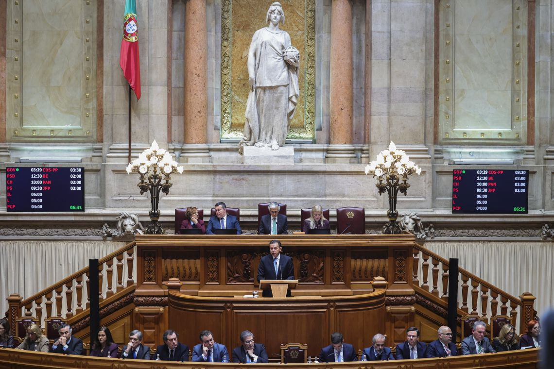 luis montenegro debate AR 2026