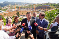 luis montenegro nas obras do novo hospital do Funchal
